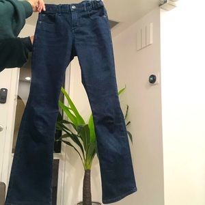 BOOTCUT MID RISE JEAN